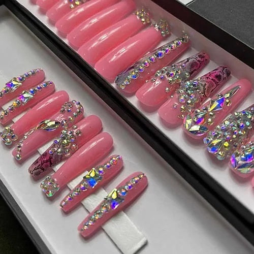 Minaj - The Pretti Shop